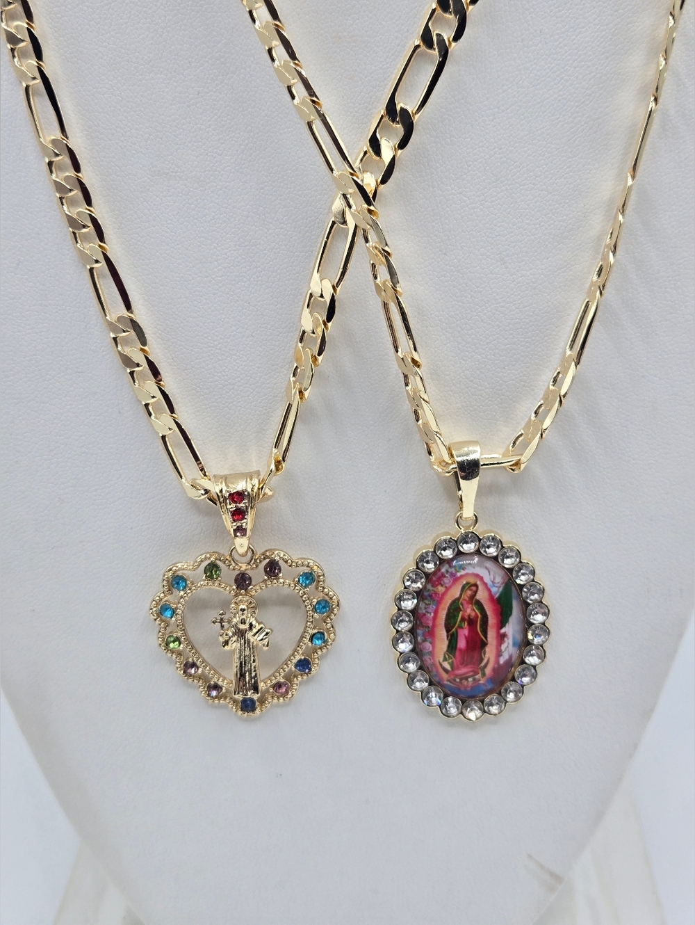 Unisex Necklace Figaro Chain 14K Gold Plated 5mm x 24" Religious Pendant